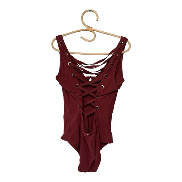 Miraclesuit by Amoressa Lace Up Underwire One Piece Tummy Control‎ Swimsuit 14 - Picture 16 of 16